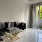 Apartament Joli Proche Metro *