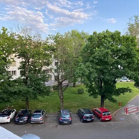 Apartament Joli Proche Metro Lyon